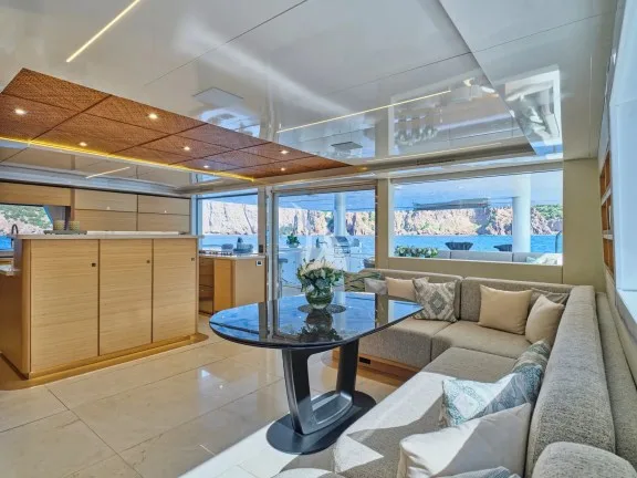 Saloon with open kitchen