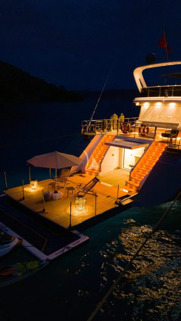 Image of NORTH WIND yacht #20