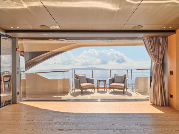 Upper Deck Fold-Out Balcony