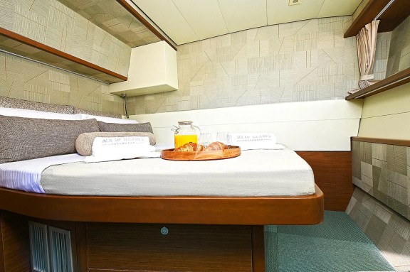 Double cabin