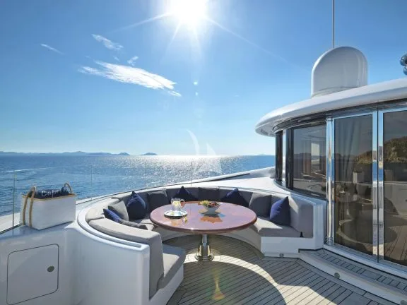 Sundeck Lounge/Sunbathing area