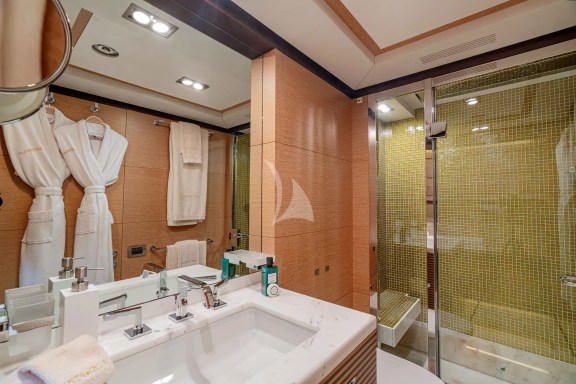 Double Cabin