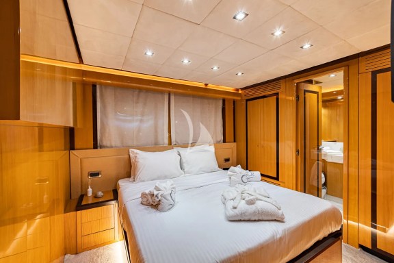 Image of CAN’T REMEMBER yacht #23