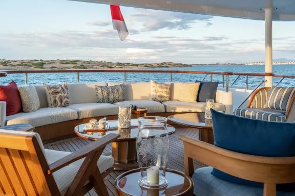 Image of FOS yacht #21