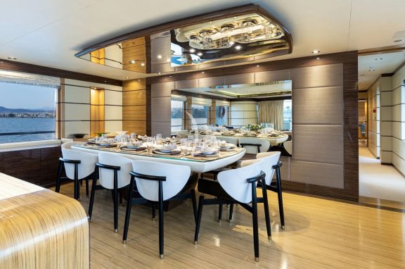 Main salon dining