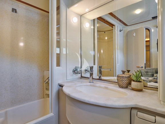 Master Cabin Bathroom