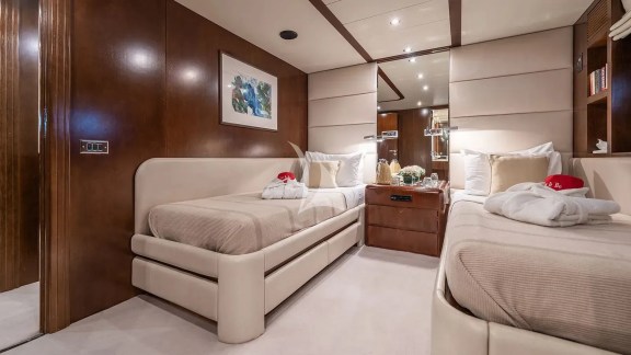 Twin cabin