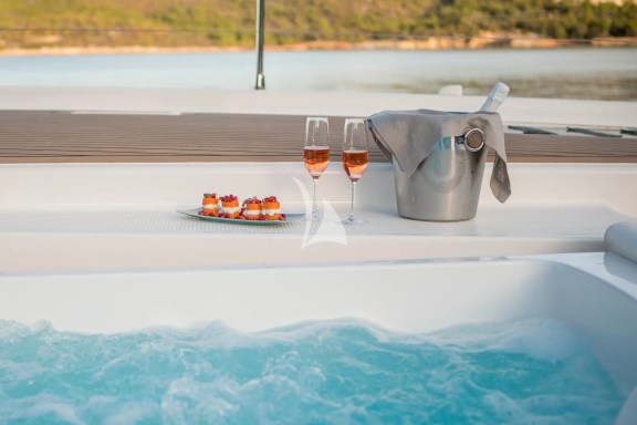 Image of D2 yacht #25
