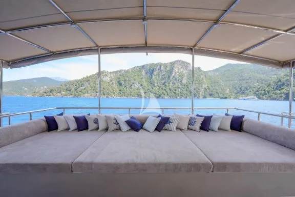 Image of KING OF THE SEA yacht #9