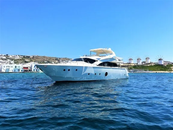 Questa e Vita in Mykonos