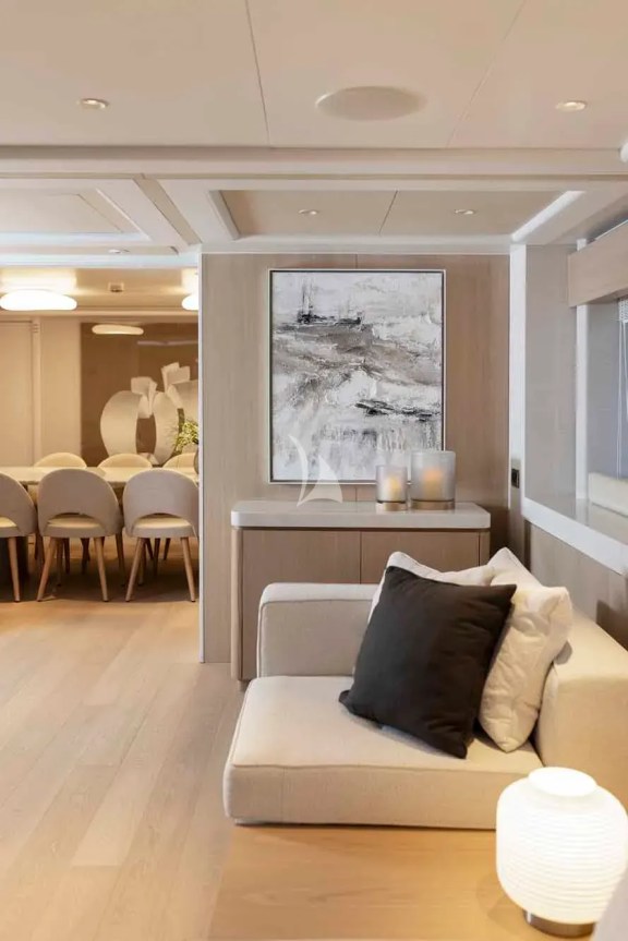 Main deck salon detail