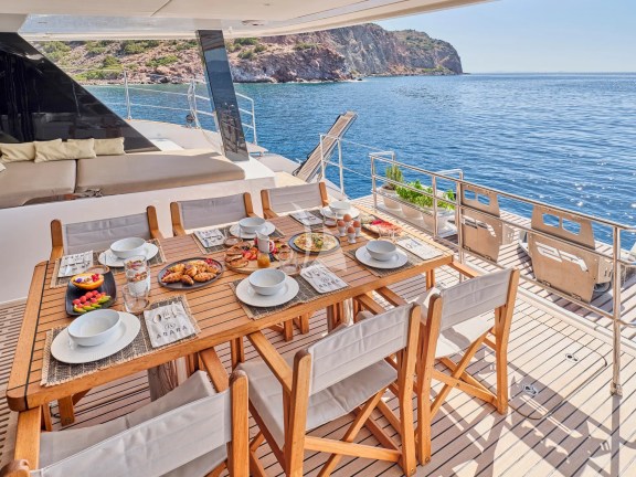 Table setting