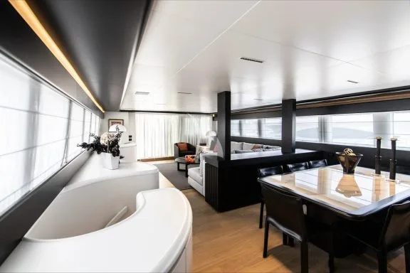 Interior Main Deck