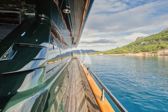 Image of CAN’T REMEMBER yacht #53
