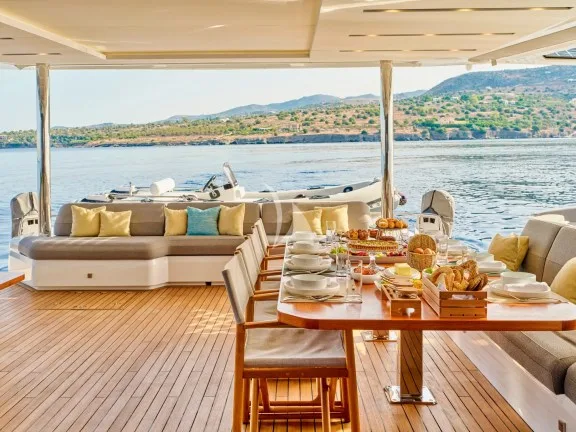 Aft dining area