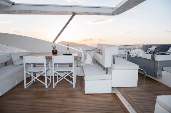 Image of RED ROSE yacht #9