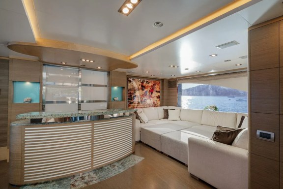 Upper Deck Lounge
