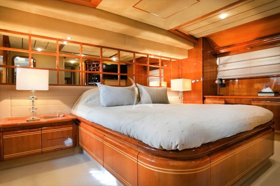 Double cabin