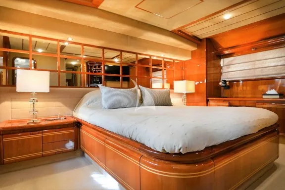 Double cabin