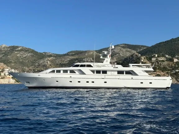 Image of OKTANA yacht #22