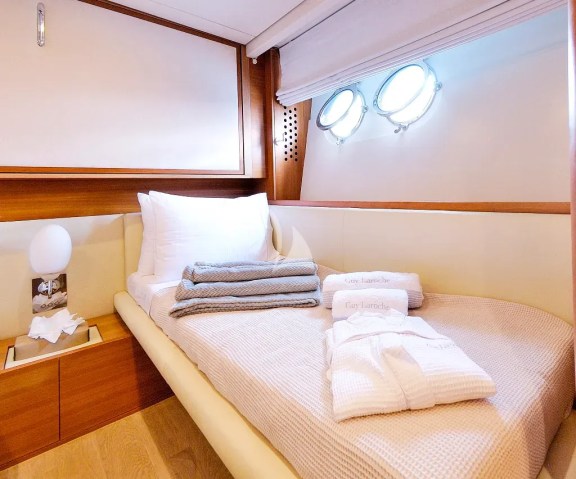 One of the two almost identical Twin Cabins (portside), with pullman bed - Both Twin cabins have a pullman bed and can be converted to Double