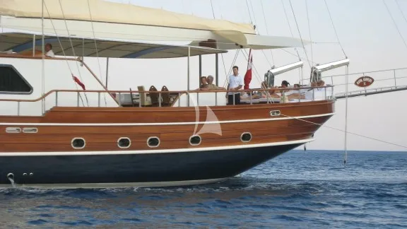 Aft Deck Seating