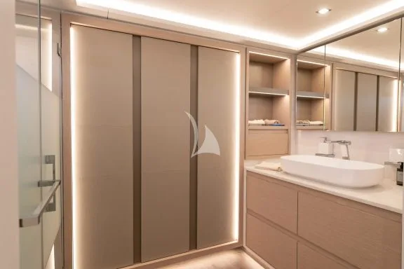 Image of SERENISSIMA III yacht #23
