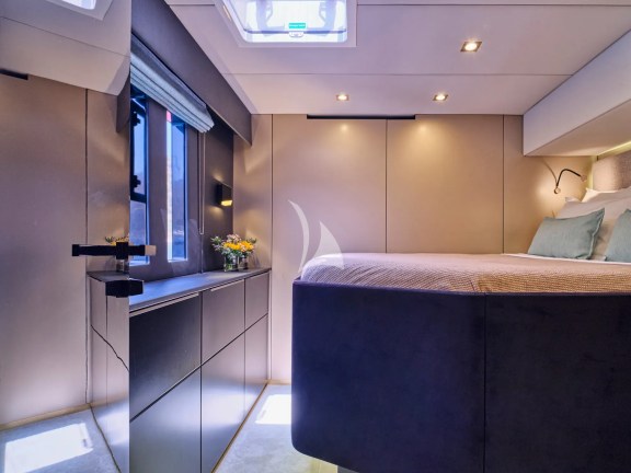 Guest cabin