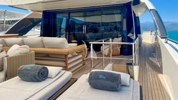 Upper Deck Aft Sunbeds