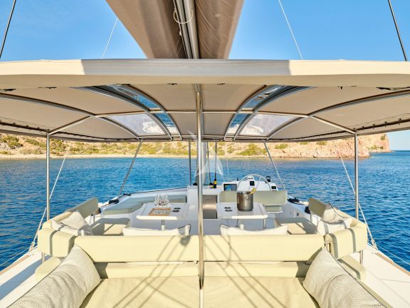 Lounge flybridge