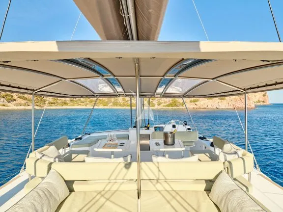 Lounge flybridge