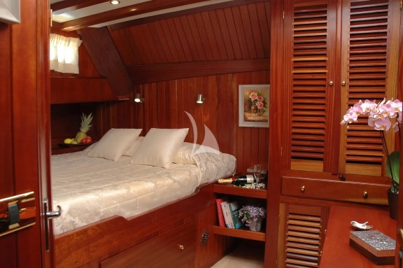 Double Cabin