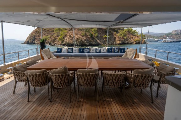Image of De Love yacht #18
