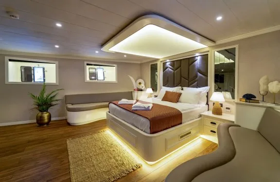 Image of QUEEN OF MAKRI yacht #23