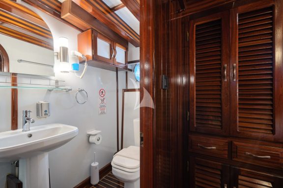Image of THALASSA yacht #21