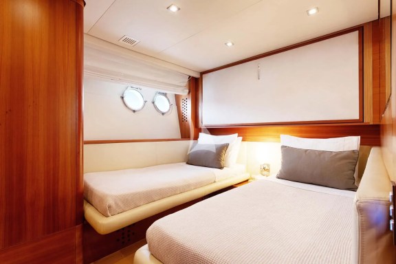 Starboard Twin Cabin convertible to Double with pullman bed