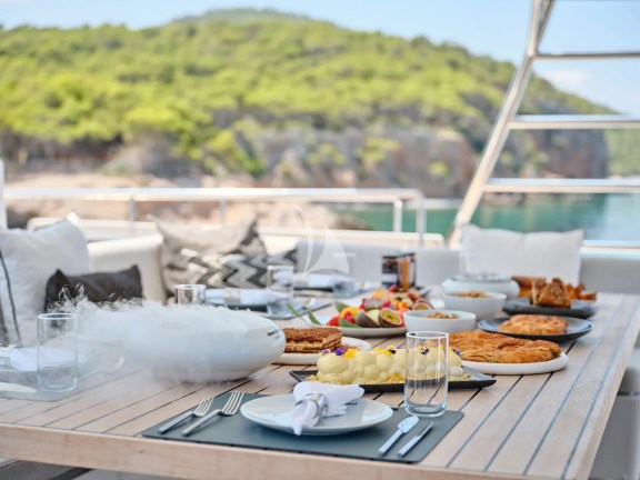 Breakfast table