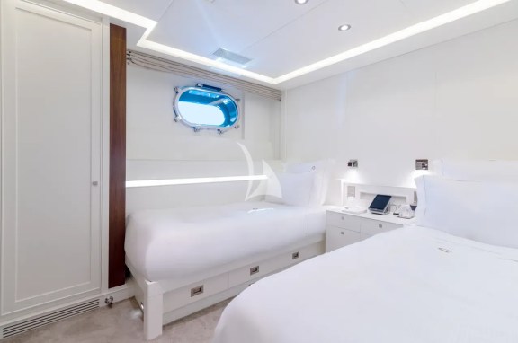 Image of VICTORIA A yacht #44