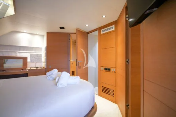 Image of BLUEWAVE yacht #18