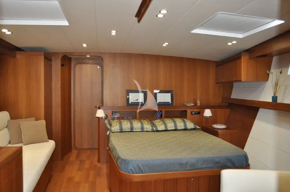 Image of HUAYRA yacht #6