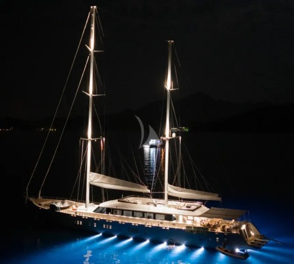 Image of De Love yacht #10