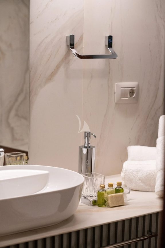 Twin ensuite