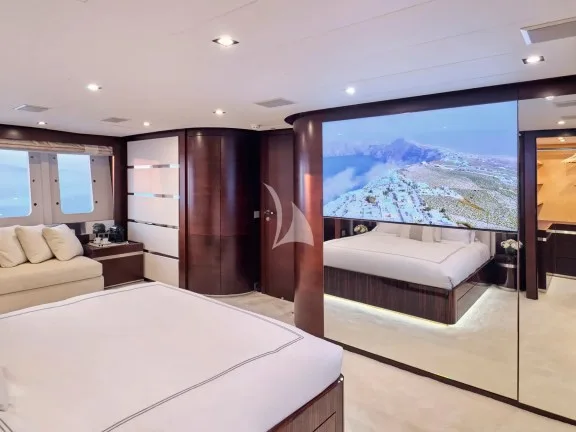Image of HAKUNA MATATA yacht #42
