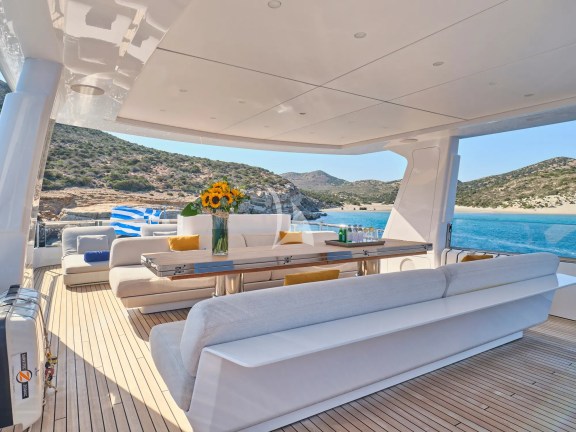 Sundeck Dining Area
