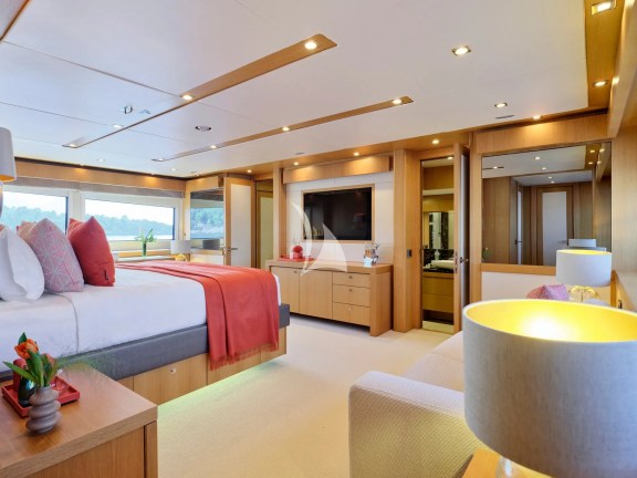 Image of MAKANI II yacht #33
