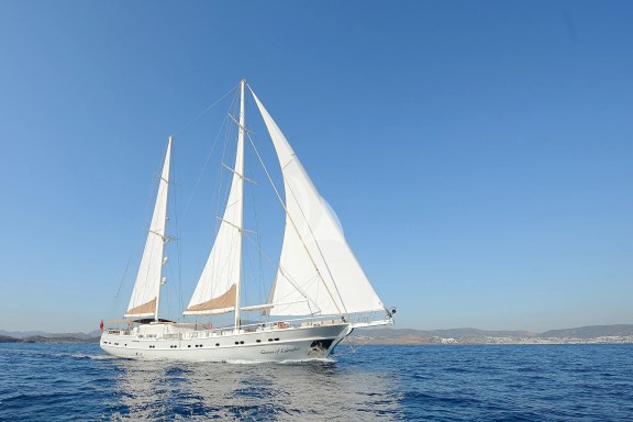 Image of QUEEN OF SALMAKIS yacht #2