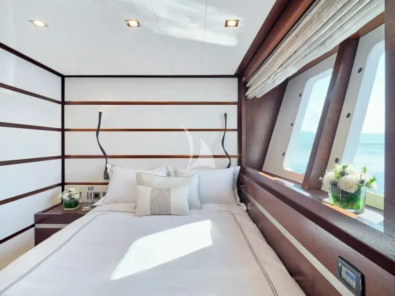 Image of HAKUNA MATATA yacht #47