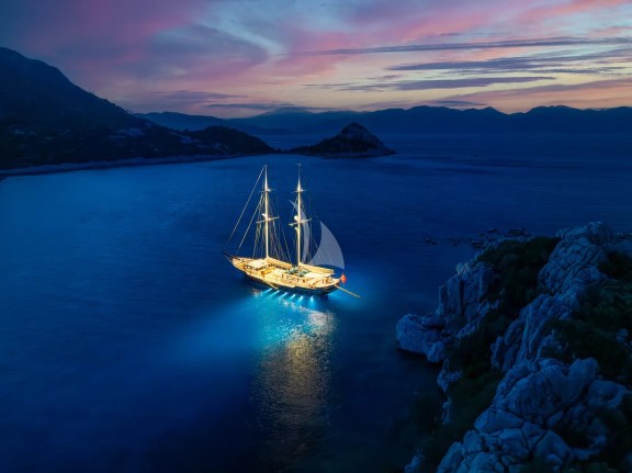 NURTEN A at anchor at night