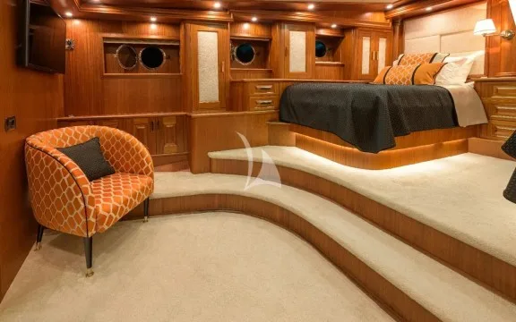 Guest cabin