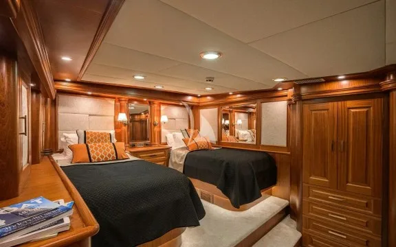 Twin cabin